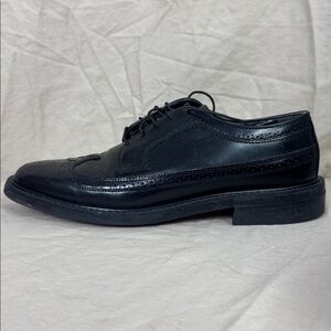 Thom McAn black leather wing tip brogue oxford style dress shoe size 9.5 men’s